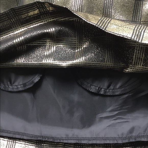 Urban Outfitters Plaid Mini Skirt with Pockets - Picture 5 of 7